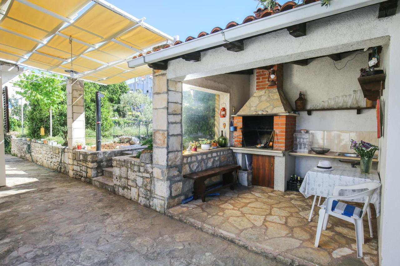 Artistic Summer House Marinovic With Garden&Bbq Supetar Exteriör bild